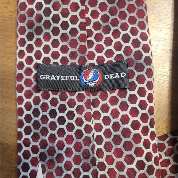 VTG 1996 Grateful Dead Silk Tie | Red Samson & Delilah 7th Set | 58” x 4” - Picture 7 of 11